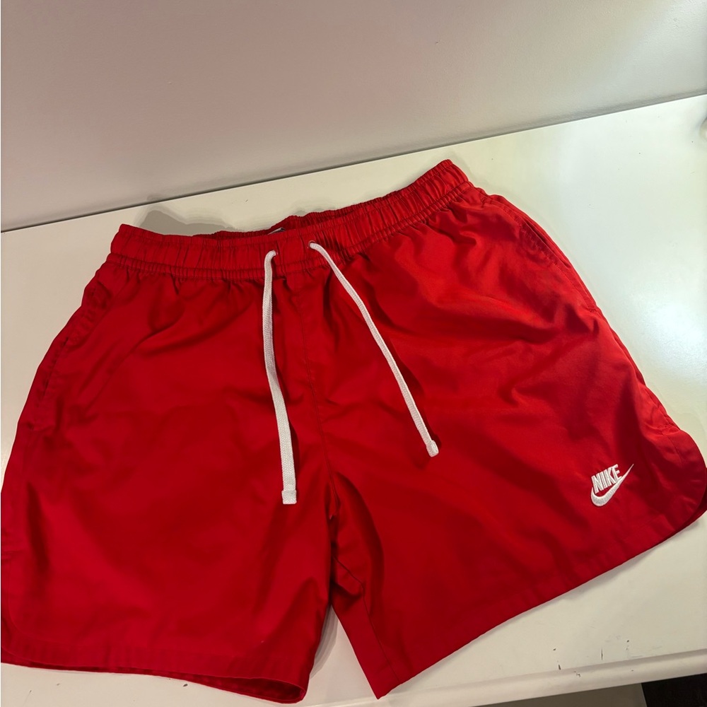 Nike Men's club  flow athletic shorts